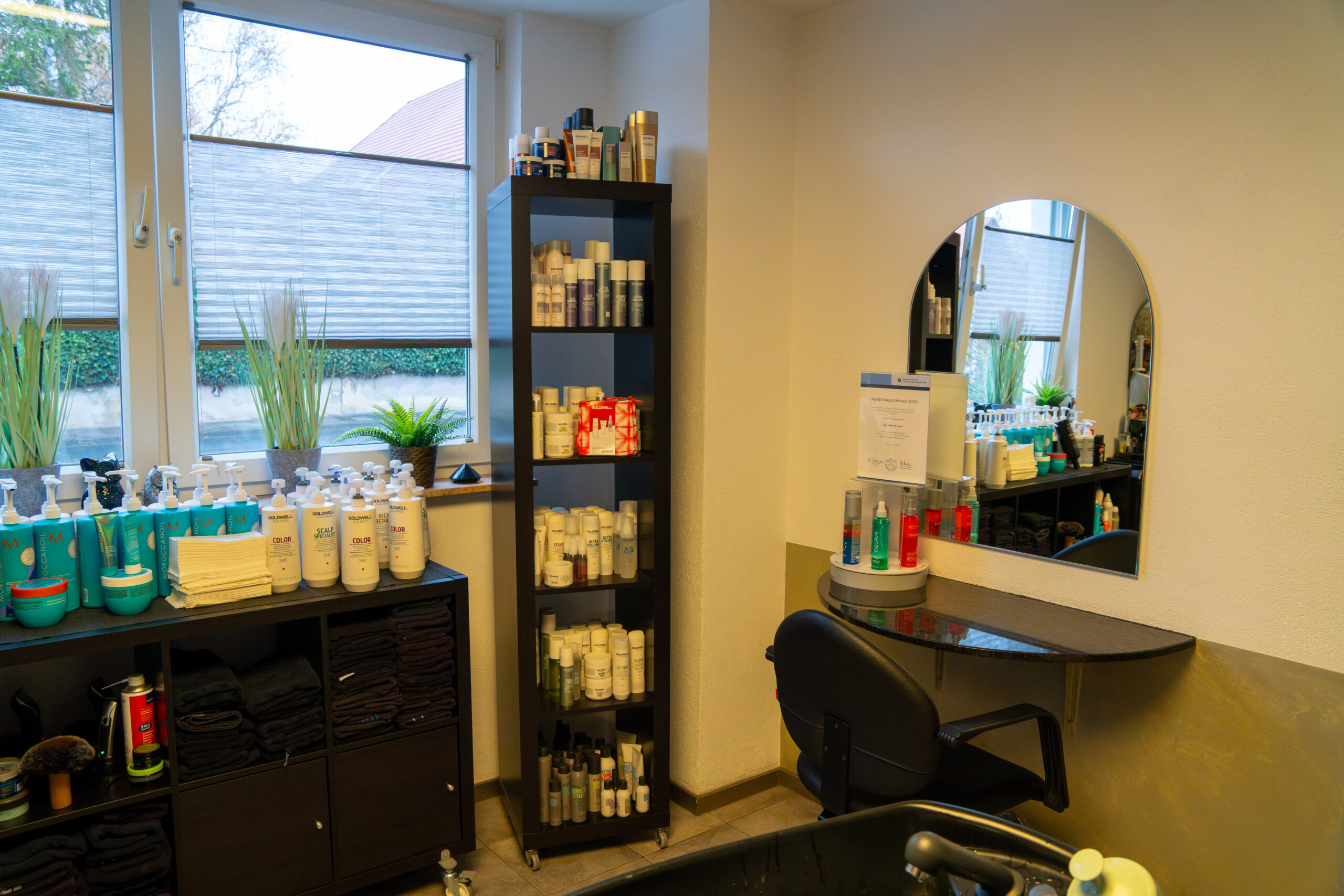 Itzum-Frisierbereich-2